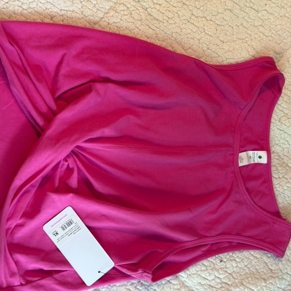 Yogalicious Pink Sleeveless Crop Tank Top Criss Cross Front - Picture 2 of 3